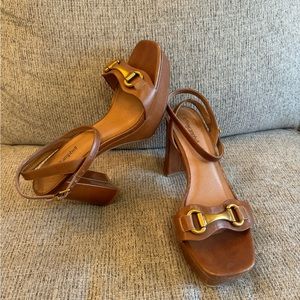 JEFFREY CAMPBELL Bold platform sandal brown and gold